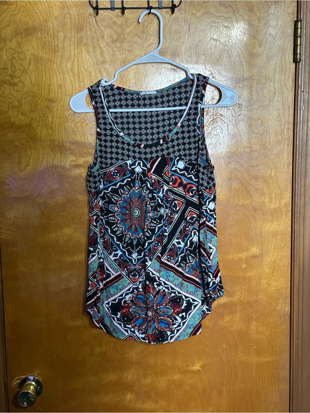 Weston Wear Black Multicolor Geometric & Floral Tank Top